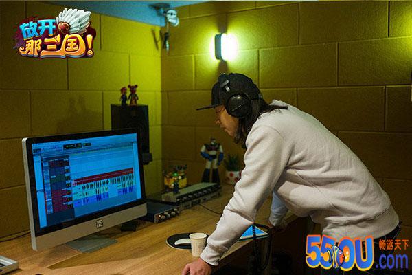 霍尊携手《放开那三国》新曲录制棚照曝光